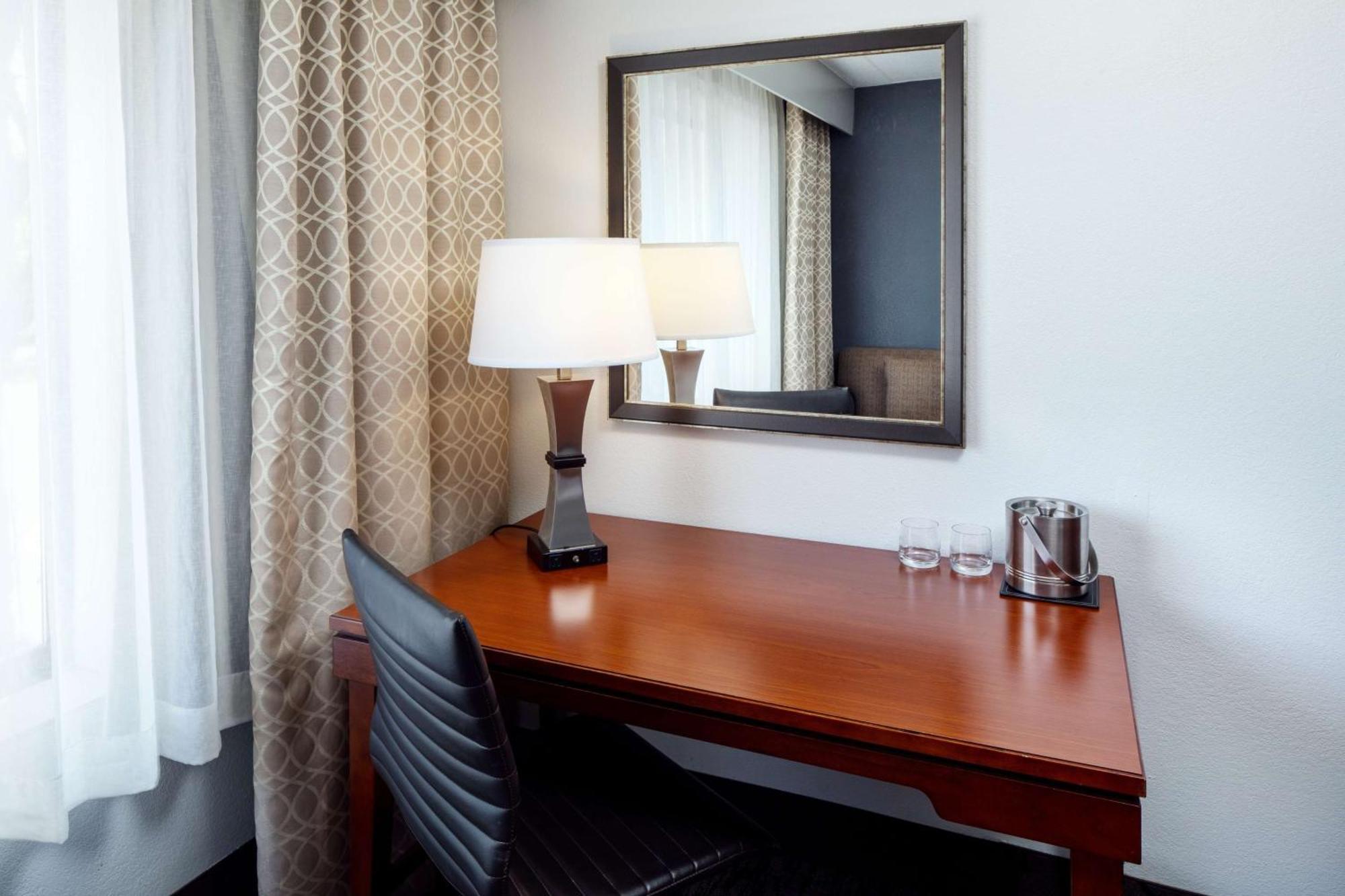 Doubletree By Hilton Princeton Ngoại thất bức ảnh